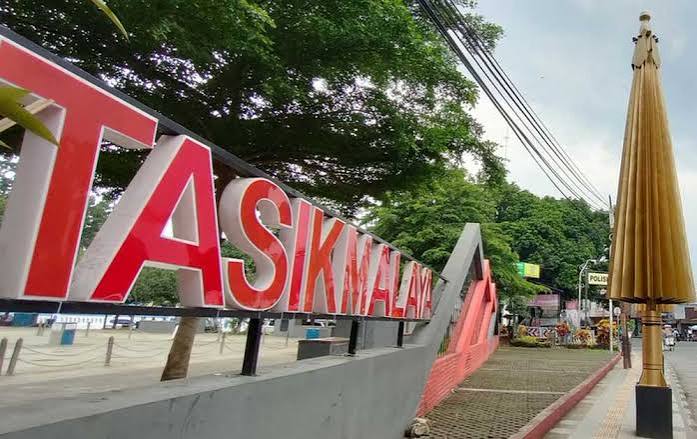 Keliling Kota Tasik